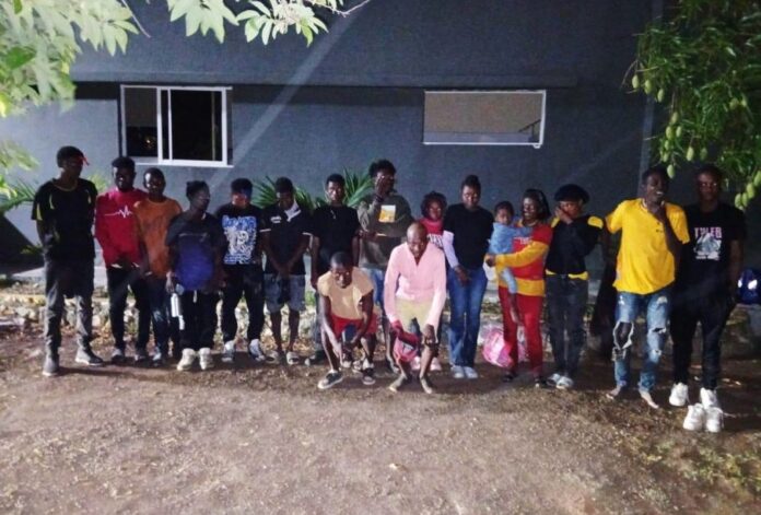 Detienen 36 extranjeros en condición migratoria irregular en comunidades rurales de Dajabón