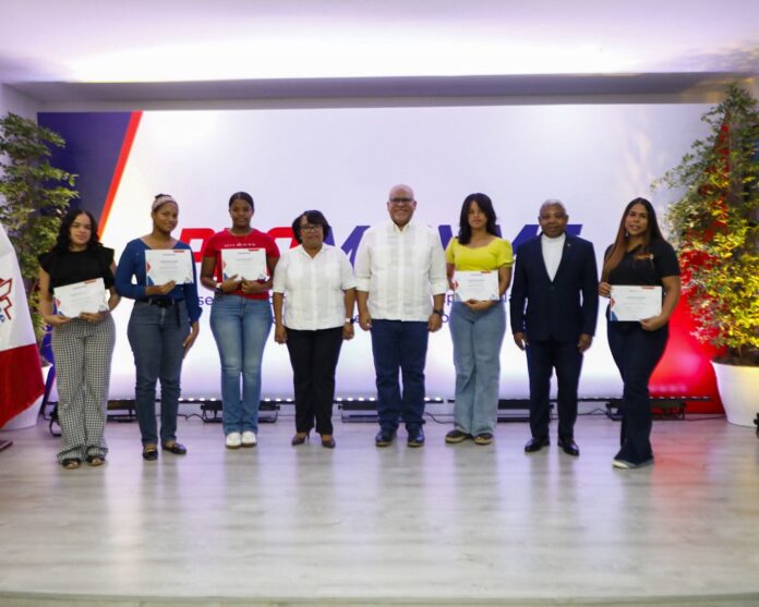 Promipyme entrega RD$72 millones en créditos a 350 emprendedores de Barahona